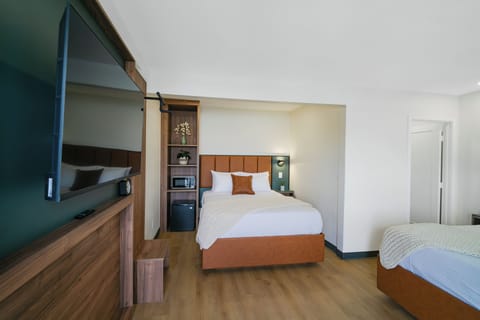 Deluxe Double Room, 2 Queen Beds, Non Smoking | WiFi (free), bed sheets