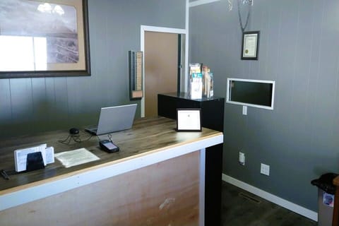 Entrance / Reception