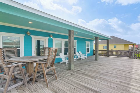 Crystal Beach Vacation Rental | 3BR | 2BA | 1,200 Sq Ft