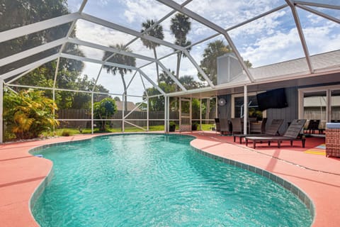 Port Orange Vacation Rental | 3BR | 2BA | 2,016 Sq Ft | 1 Step to Enter