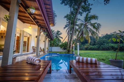 Outdoor pool, sun loungers