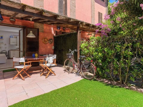 Shrub, Home, Garden, Furniture, Backyard, Door, Flowerpot, Yard, Chair, Outdoor Furniture