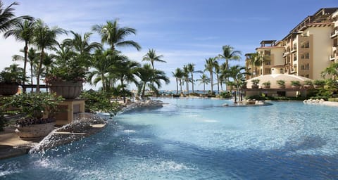 2 outdoor pools, pool umbrellas, sun loungers