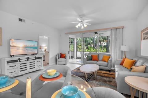 Main room - Living/Dining Room