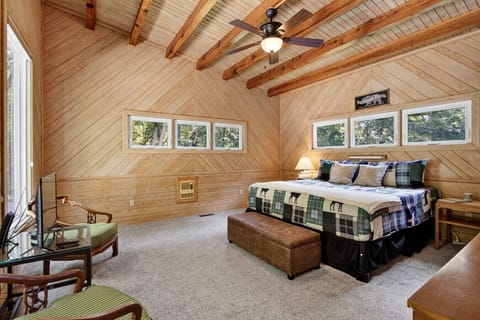 Your relaxing getaway awaits! Awake to vaulted ceilings with serene forest views. *New larger smart tv coming soon*