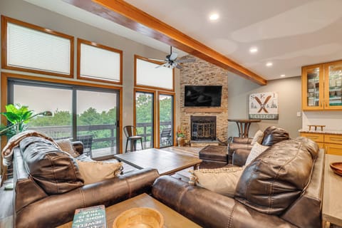 Tannersville Vacation Rental | 3BR | 3.5BA | 2,200 Sq Ft