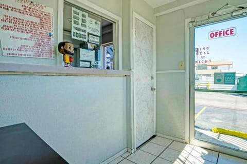 Entrance / Reception