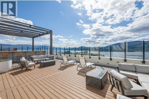 25th Floor Shared Shared Rooftop Terrace with unbeatable Kelowna views