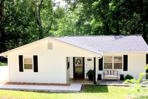 Welcome to your newly renovated Wilson Lake -view retreat