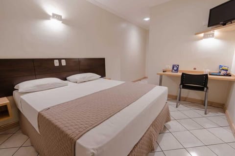 Bedroom. Interior and views may vary based on location and availability.