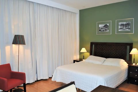 Bedroom. Interior and views may vary based on location and availability.