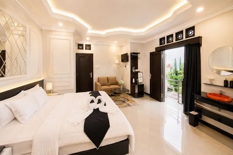 Executive Room, Lake View | WiFi (free)