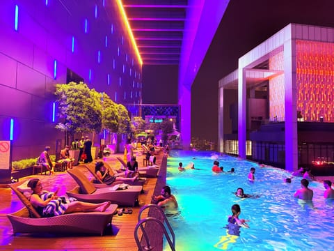 Rooftop pool