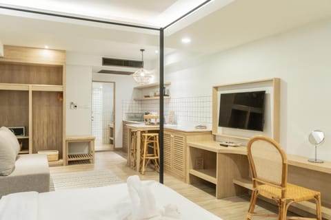Minibar, in-room safe, desk, soundproofing