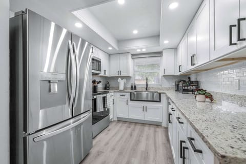 House, Multiple Beds, Kitchen, Garden View (Terrace Park Retreat ) | Private kitchen