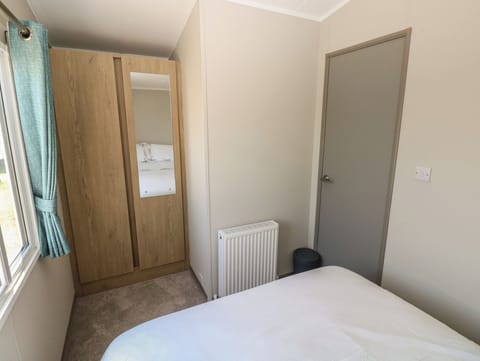 Cottage | 2 bedrooms, WiFi (free), individually decorated, individually furnished