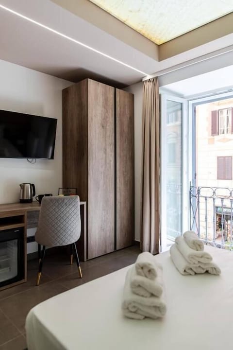 Superior Double Room, City View | Soundproofing, iron/ironing board, WiFi (free), bed sheets