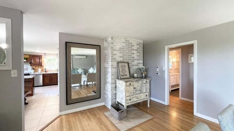 House, Multiple Beds (Penobscot View) | Interior