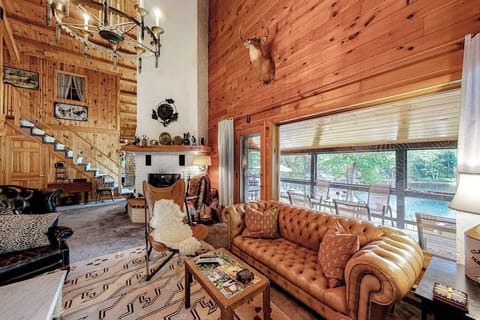 House, Multiple Beds, Fireplace (The River Lodge) | Living area