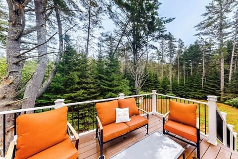 House, Multiple Beds, Kitchen (MidCoast Tranquility) | Terrace/patio