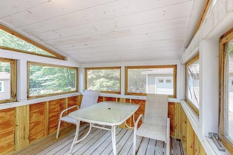 House, Multiple Beds, Kitchen (The Winkumpaugh Getaway) | 3 bedrooms, individually decorated, individually furnished, bed sheets