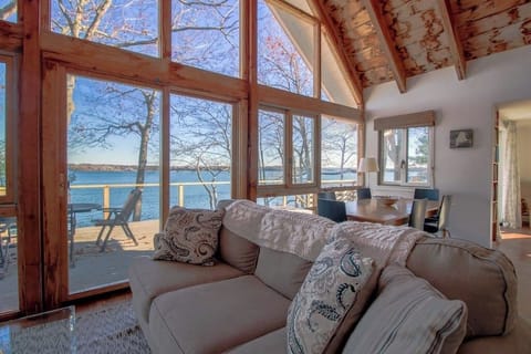 House, Multiple Beds, Kitchen, River View (The Eagle's Nest) | Living area