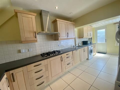 Apartment | Private kitchen | Espresso maker, coffee/tea maker, electric kettle, dining table