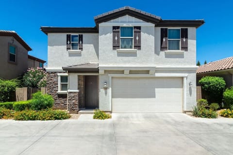 Welcome to Sonoran Sunset—your home away from home in beautiful Cave Creek. This spacious two-story retreat offers comfort, style, and everything you need for an extended Arizona stay.