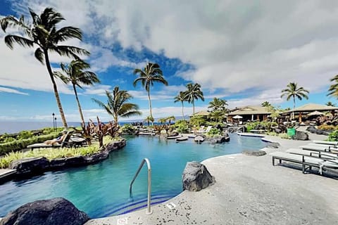 Oceanfront Lagoon Pool Paradise