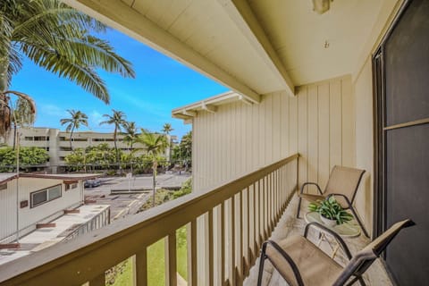 Private Lanai with Tropical Resort Views