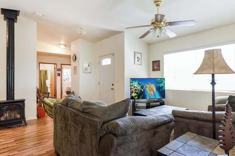 Cozy Living Room For Relaxing Evenings
