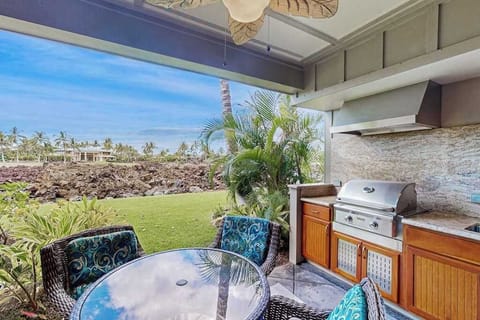 Private Lanai With Outdoor Kitchen