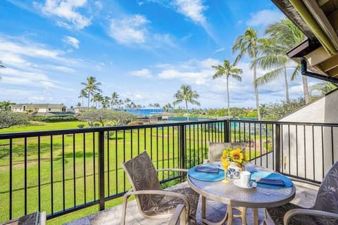 Private Lanai Dining Setup with Golf Course & Ocean Horizon Views