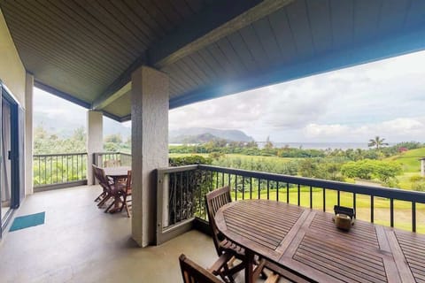 Offers table seating mountain views and island breezes