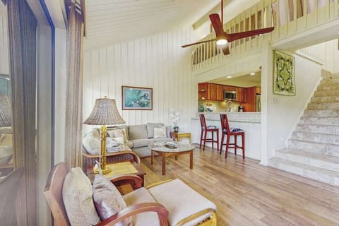 Spacious Great Room For Gathering