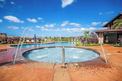 If you’re looking for a resort-style stay, we have you covered. At no additional charge, Pili Mai has a beautiful recreational deck! There’s both an adult and children’s pool, hot tub, outside shower, and an air-conditioned workout area.  