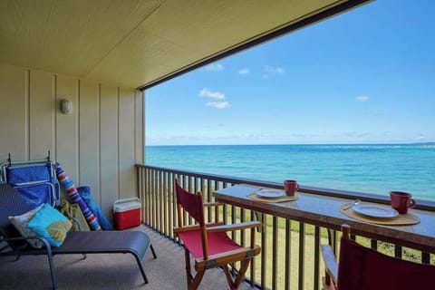 Private lanai with breathtaking oceanfront views