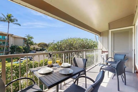 Ocean View Balcony Dining
