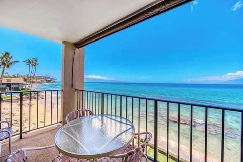 Oceanfront Lanai Made For Sunset Moments