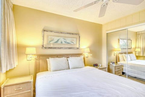 Cozy Island Bedroom Retreat