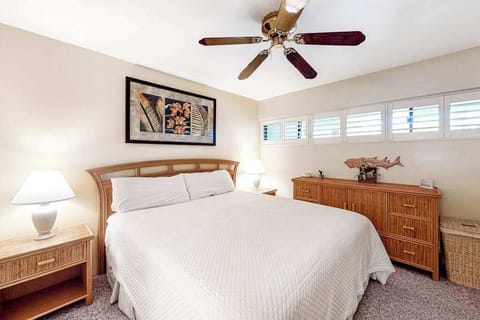 Cozy Island Guest Bedroom Wrapped In Warm Comfort