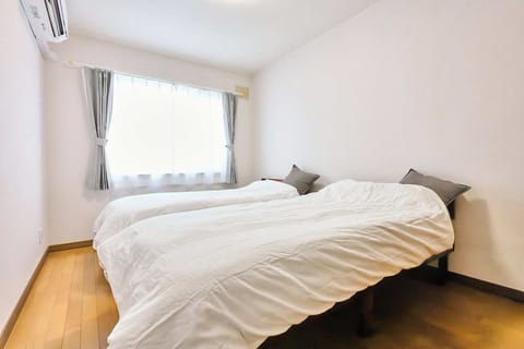 Basic House, City View | WiFi (free)