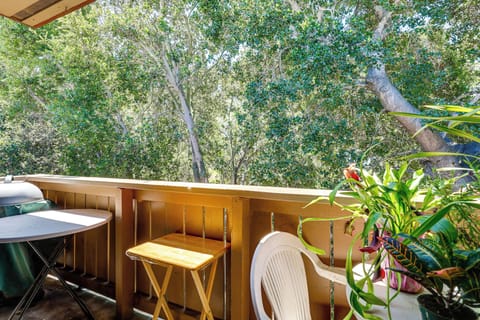 Alameda Vacation Rental | 2BR | 1BA | 1,000 Sq Ft