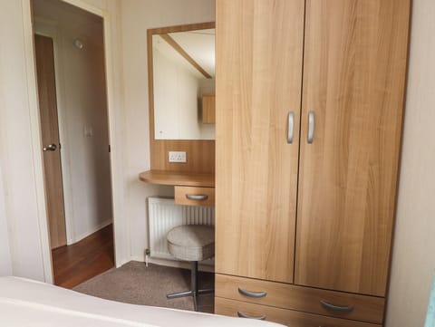 3 bedrooms, WiFi (free), individually decorated, individually furnished