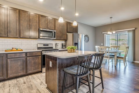 Apartment (3 Bedrooms) | Front of property