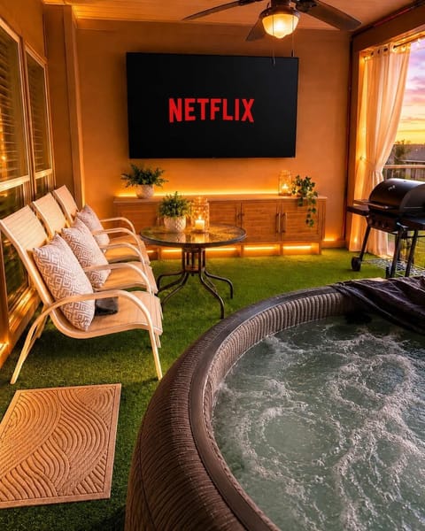Indoor spa tub