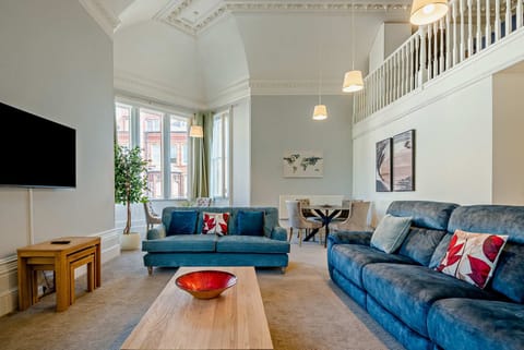 Flat 1 Club Chambers, Great Malvern - Host & Stay