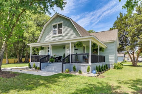 Charlotte Vacation Rental | 4BR | 2.5BA | 2,300 Sq Ft