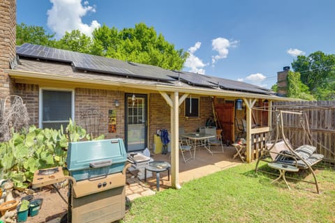 Arlington Vacation Rental | 4BR | 4BA | 2,200 Sq Ft
