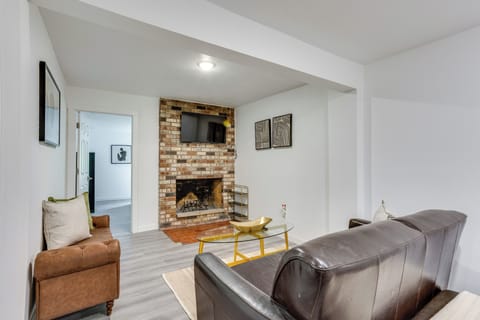 Renton Vacation Rental | 2BR | 1BA | 800 Sq Ft